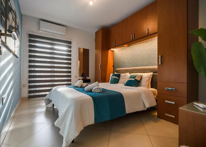 Διαμέρισμα Stylish 3br - Sleeps 6 - 10 Minutes Walk To Malta International Airport Luqa
