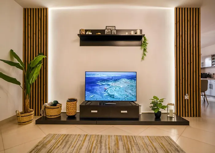 Διαμέρισμα Stylish 3br - Sleeps 6 - 10 Minutes Walk To Malta International Airport
