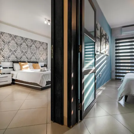 Lejlighed Stylish 3br - Sleeps 6 - 10 Minutes Walk To Malta International Airport Luqa